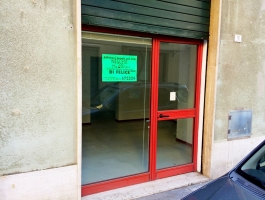 Negozio in affitto Porto San Giorgio